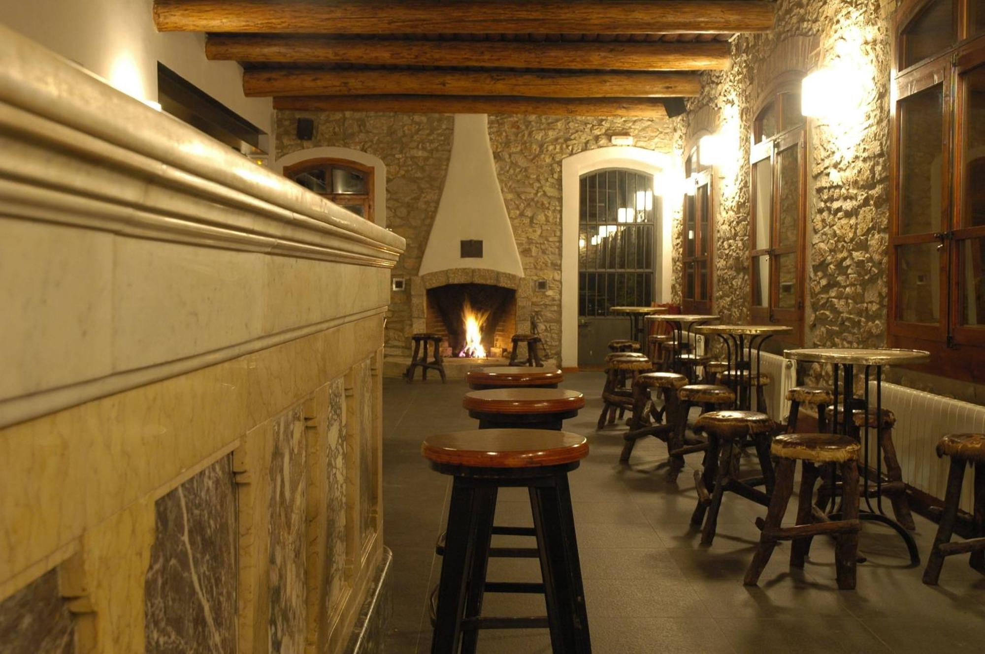 Hotel Restaurante Port D'Ажер Экстерьер фото