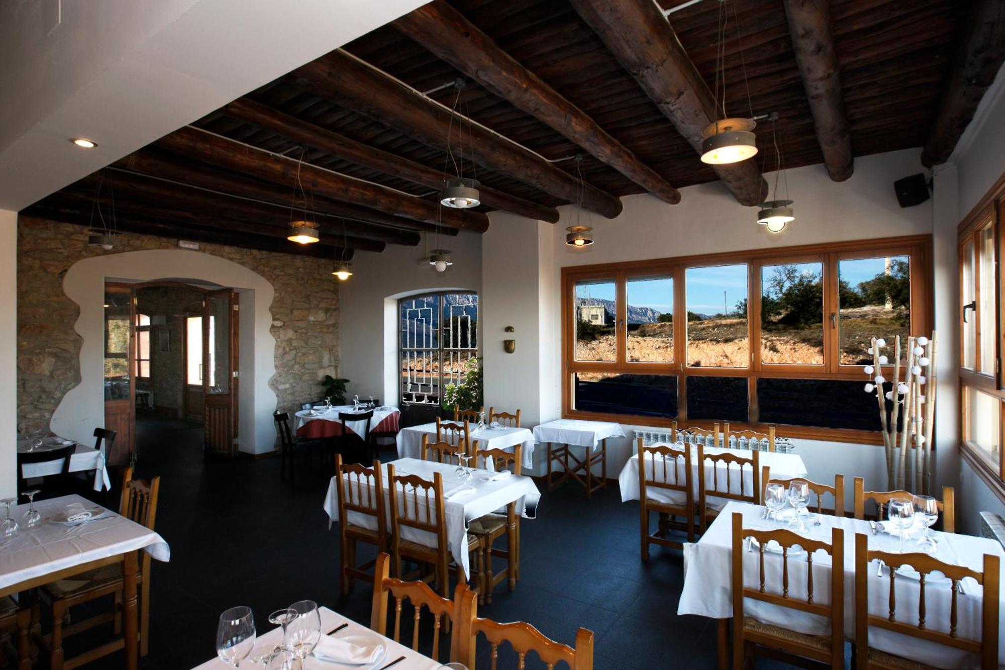 Hotel Restaurante Port D'Ажер Экстерьер фото